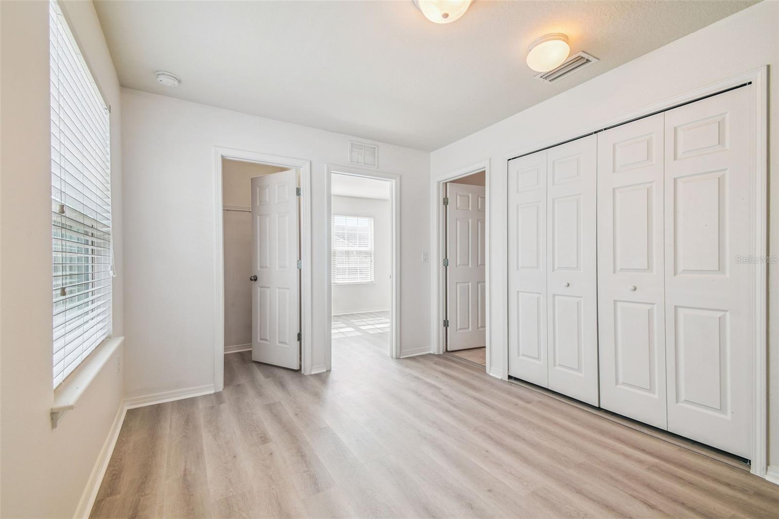 Image 18 of 41 For 4925 White Sanderling Court