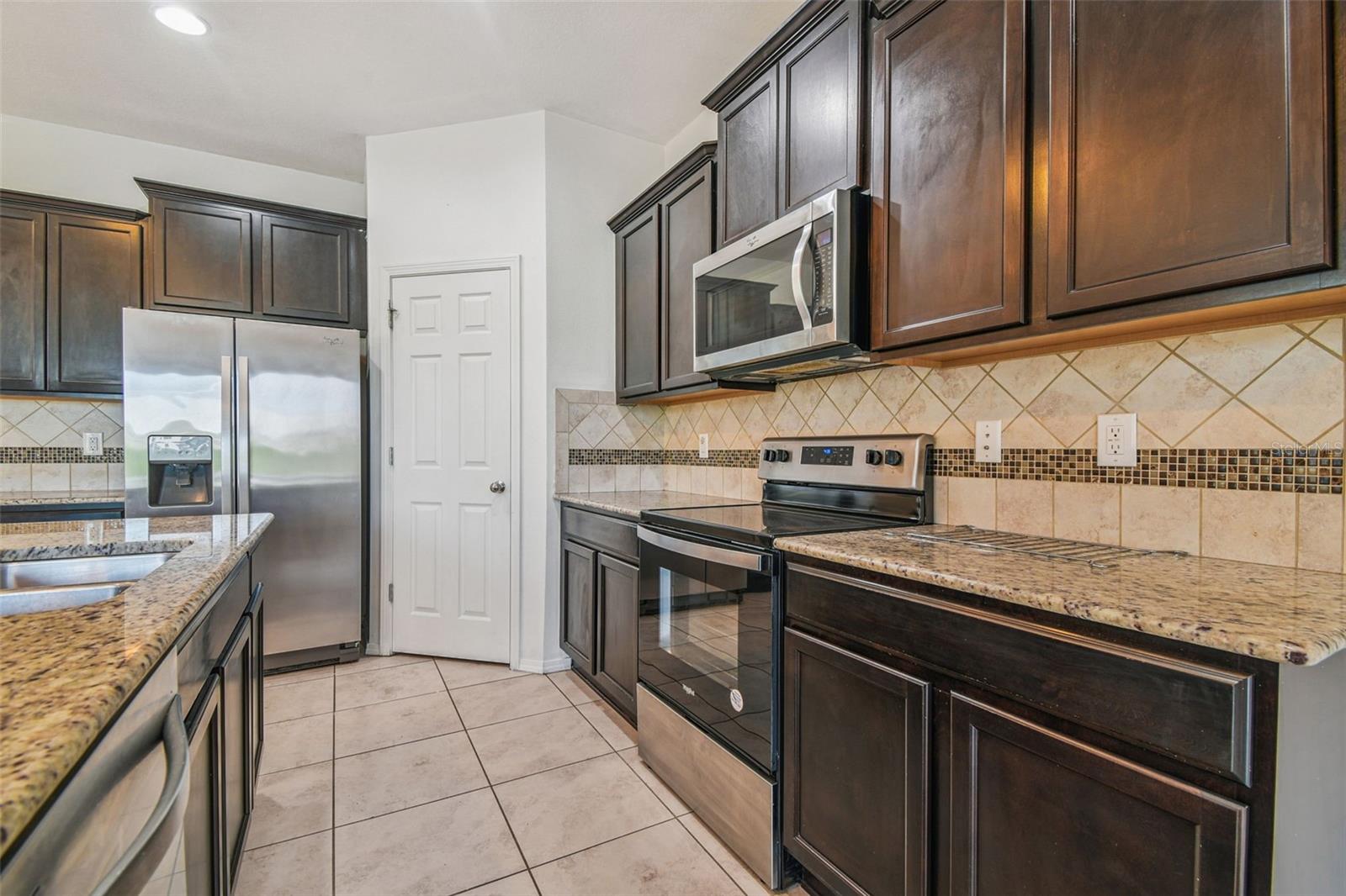 Image 2 of 41 For 4925 White Sanderling Court