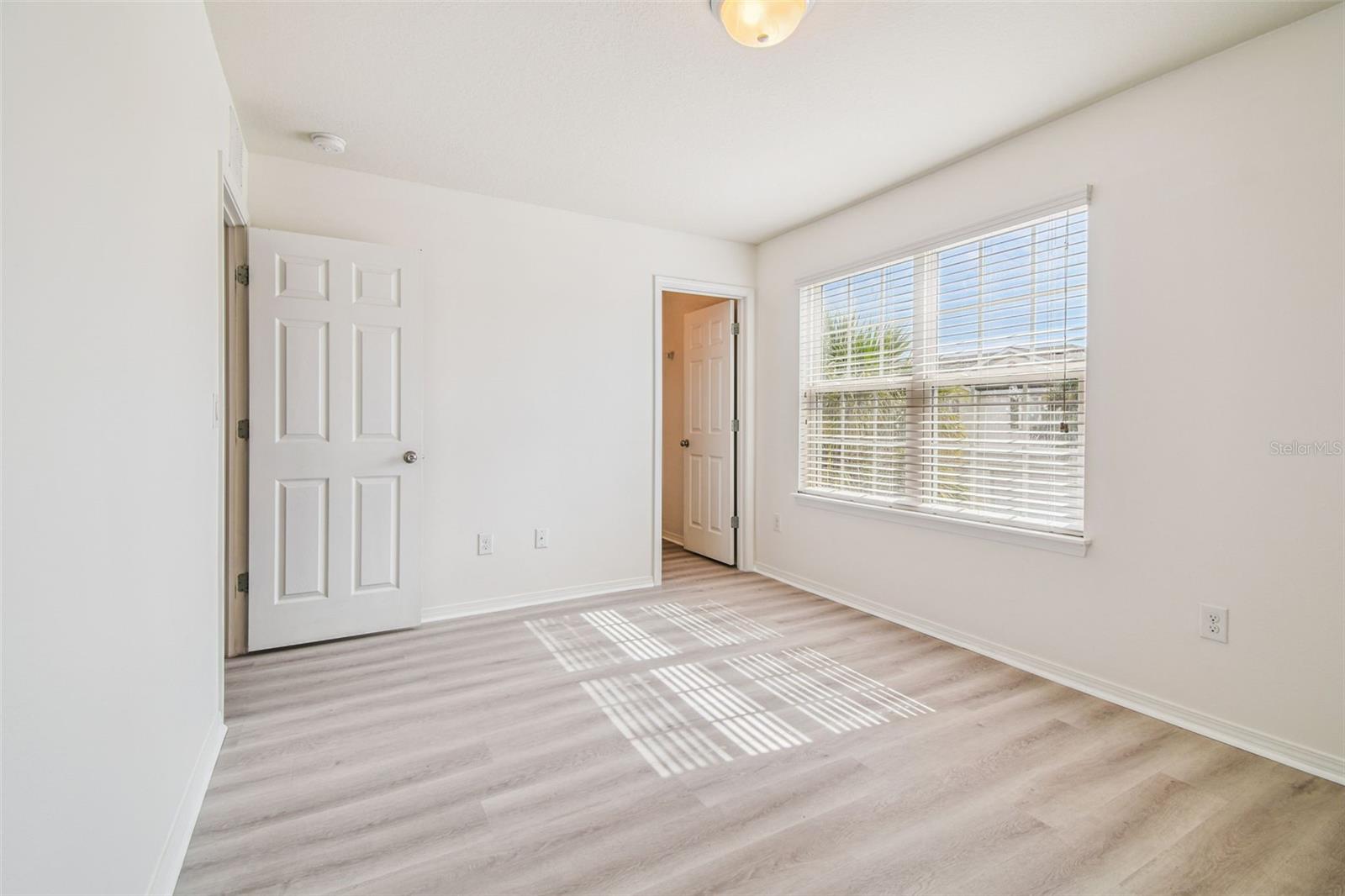 Image 27 of 41 For 4925 White Sanderling Court
