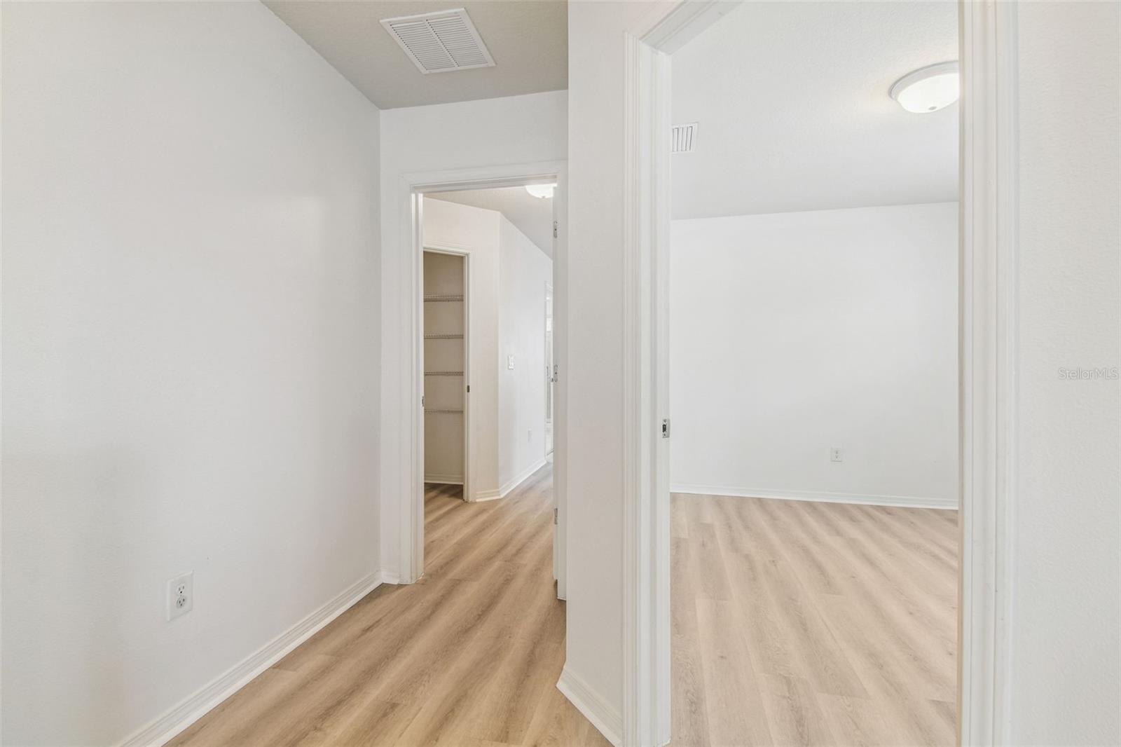 Image 28 of 41 For 4925 White Sanderling Court