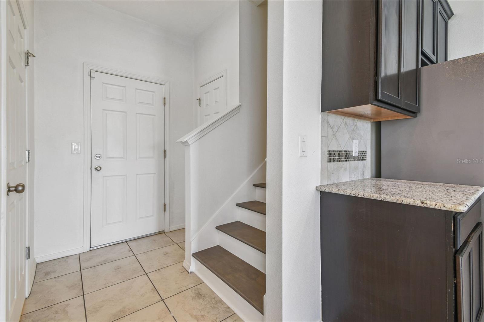 Image 8 of 41 For 4925 White Sanderling Court