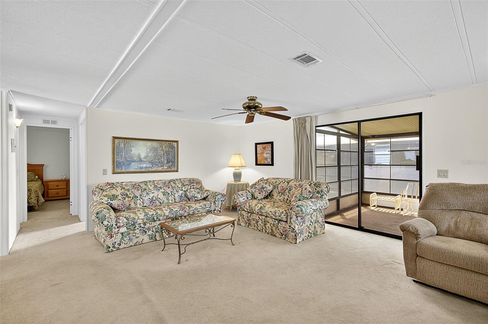 Image 13 of 77 For 658 La Sala  