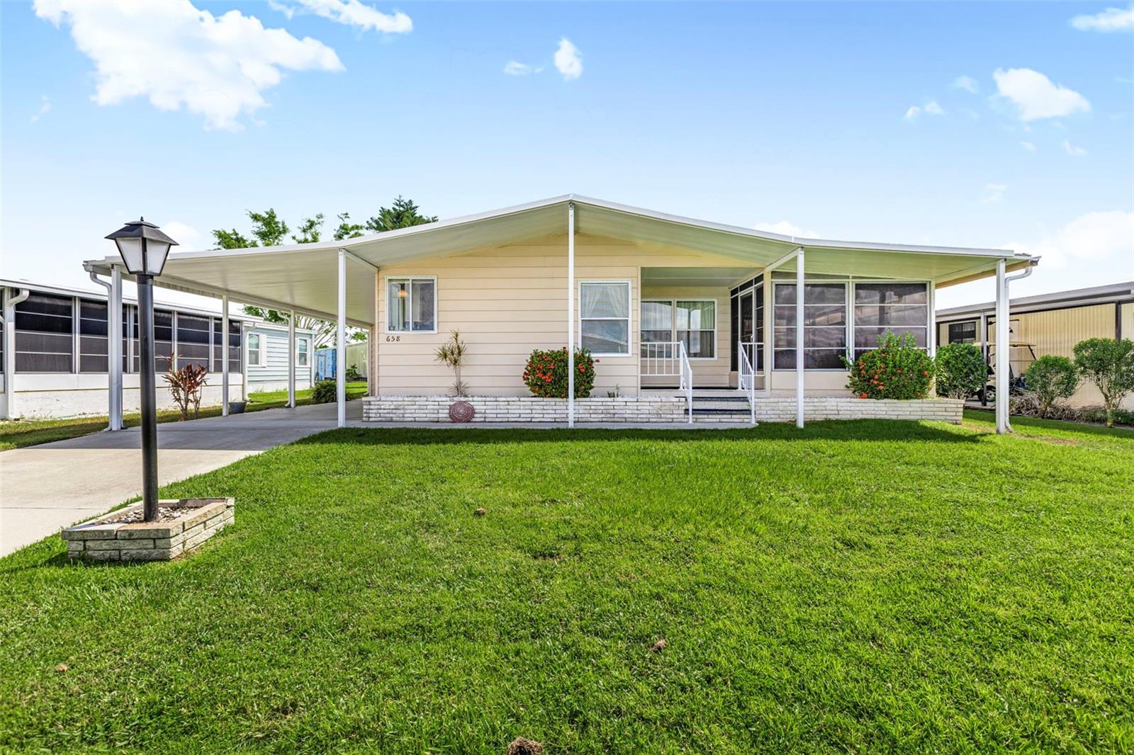 Image 2 of 77 For 658 La Sala  