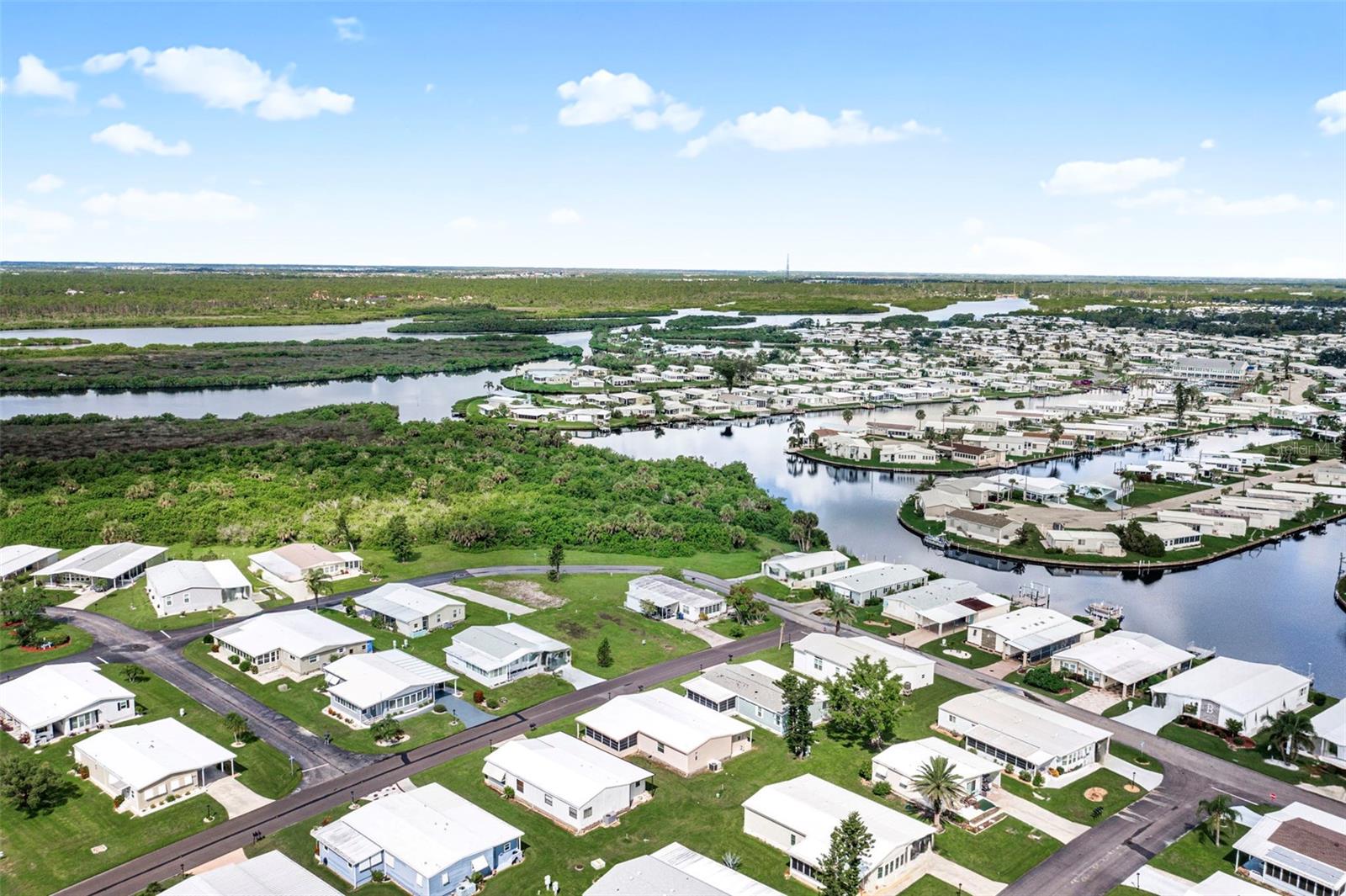 Image 29 of 77 For 658 La Sala  