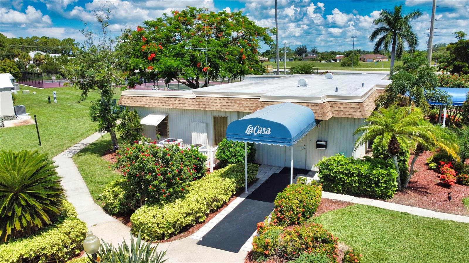 Image 76 of 77 For 658 La Sala  