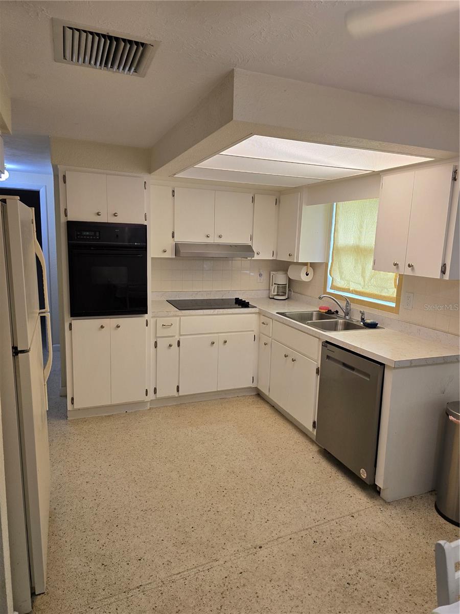 Image 31 of 37 For 135 Ramona Circle