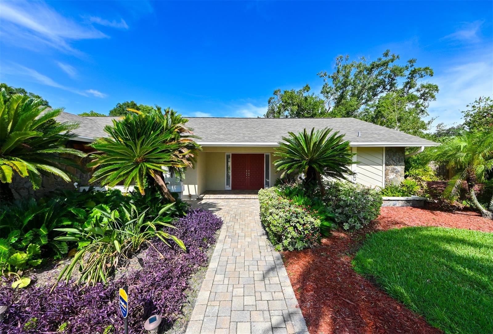Image 3 of 40 For 10415 Oakbrook Drive