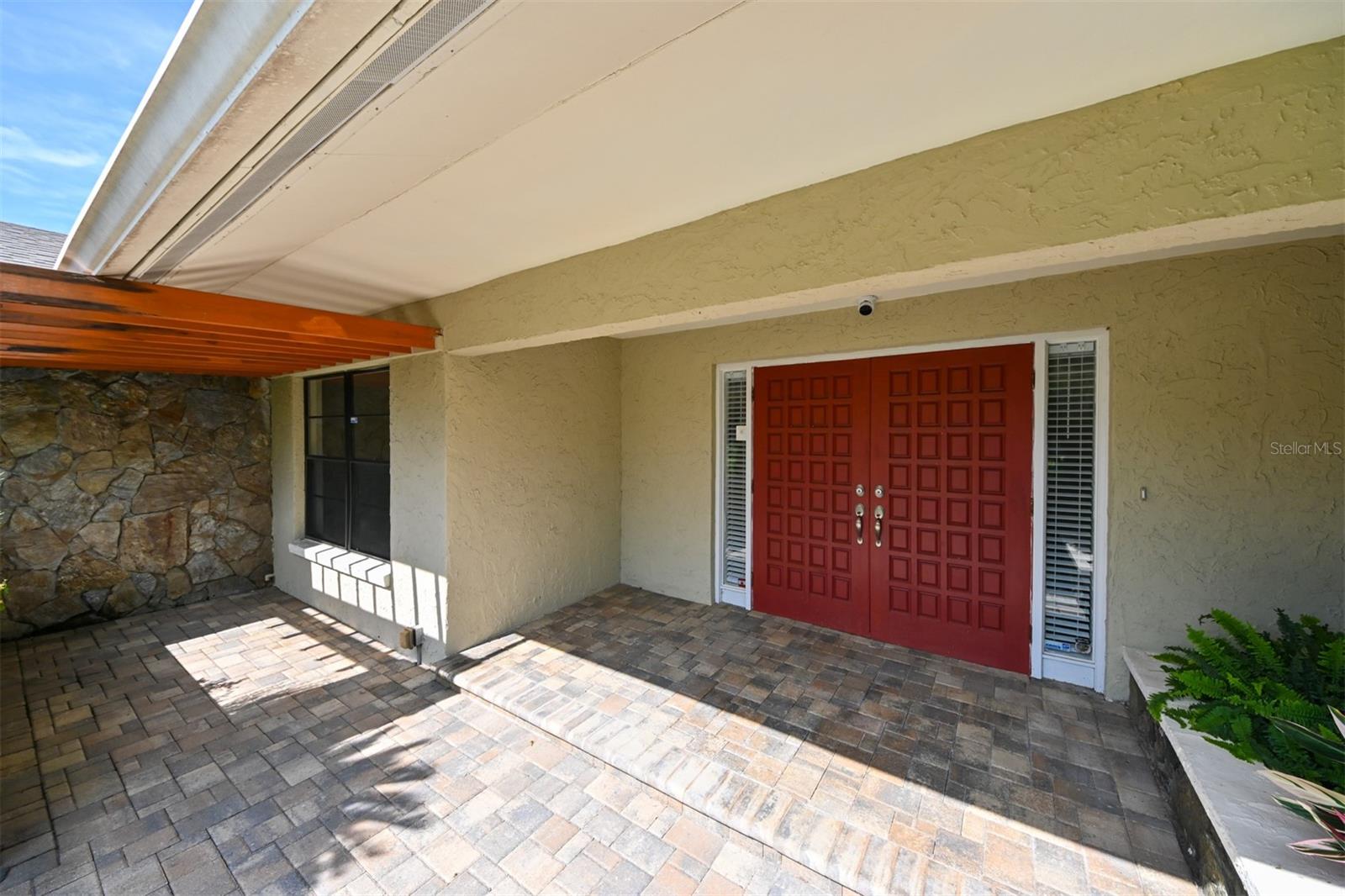 Image 4 of 40 For 10415 Oakbrook Drive
