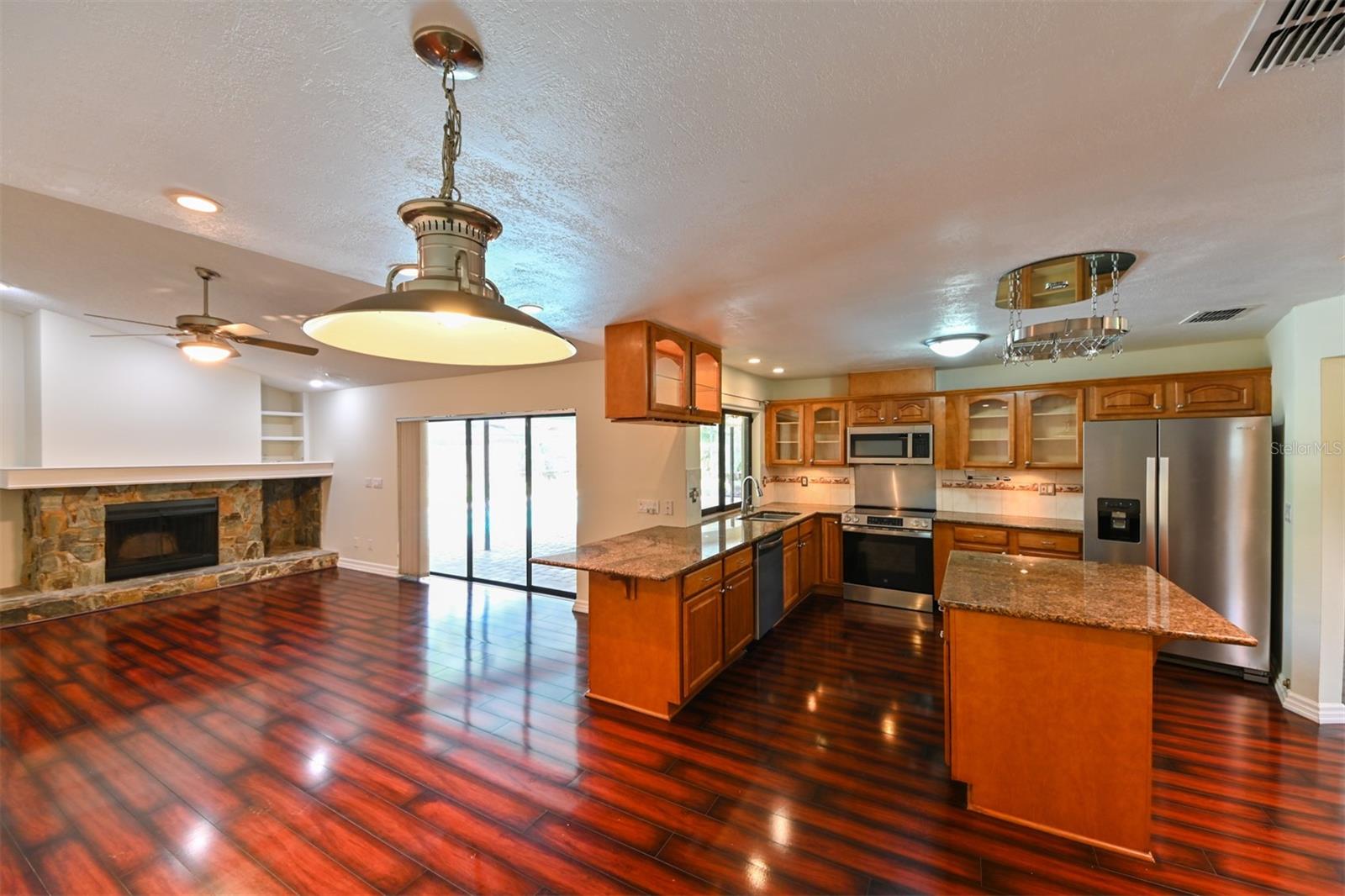 Image 6 of 40 For 10415 Oakbrook Drive
