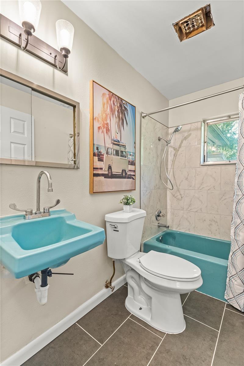 Image 17 of 38 For 5714 196th Avenue