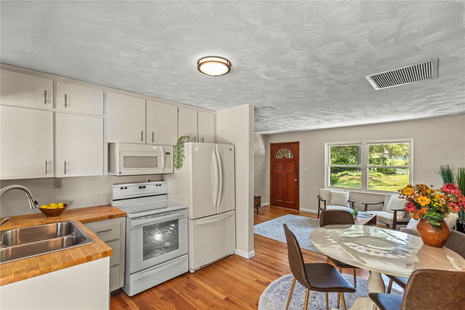 Image 2 of 38 For 5714 196th Avenue