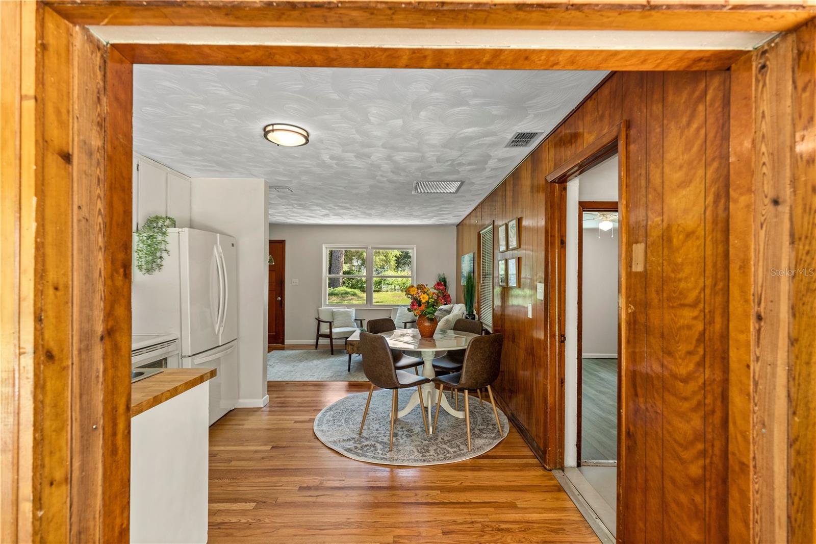 Image 22 of 38 For 5714 196th Avenue