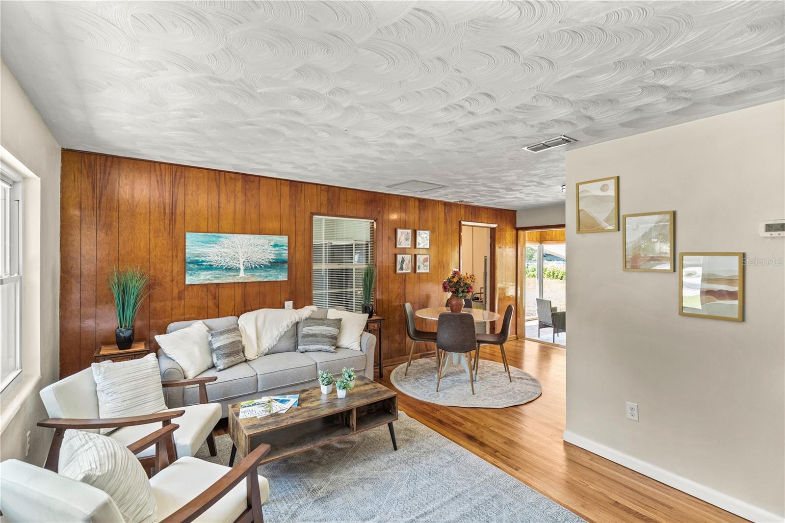 Image 4 of 38 For 5714 196th Avenue