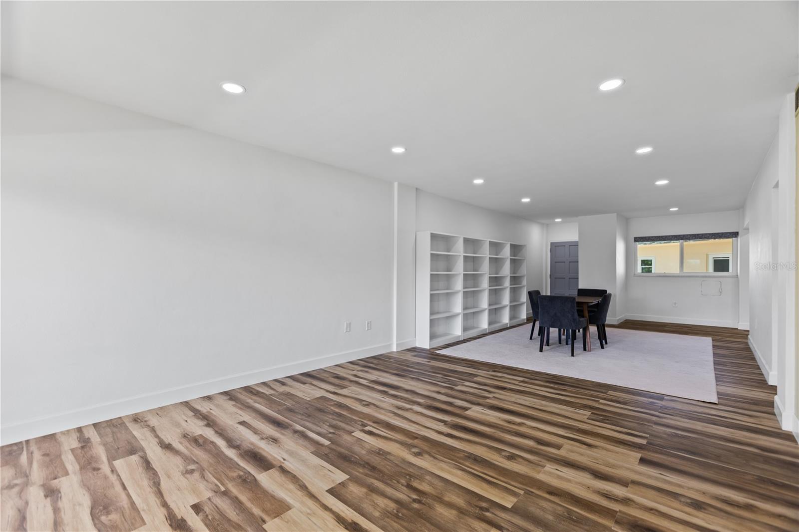 Image 6 of 23 For 1200 Shore Drive Ne 204