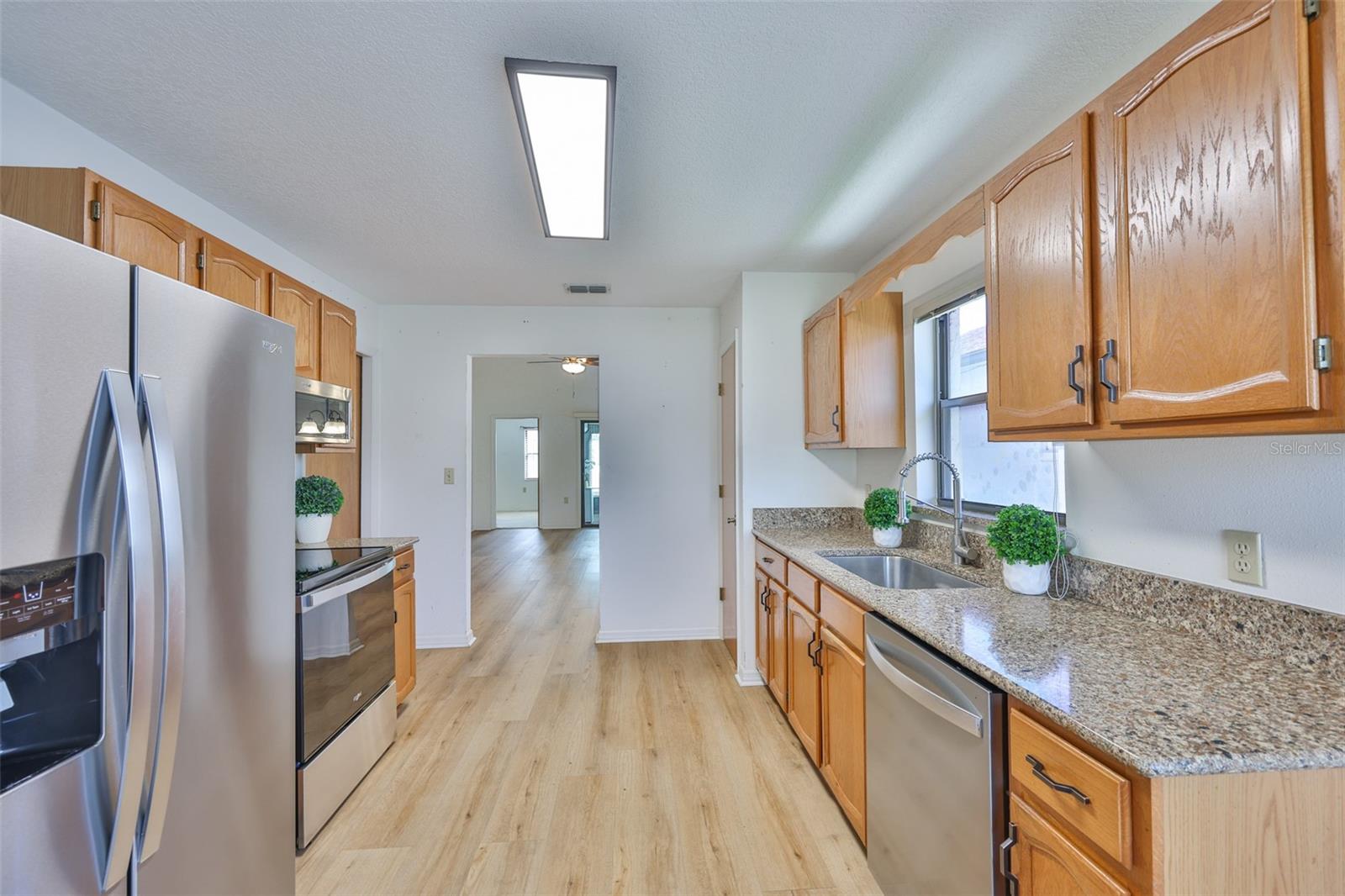 Image 14 of 39 For 6253 Sandpipers Drive