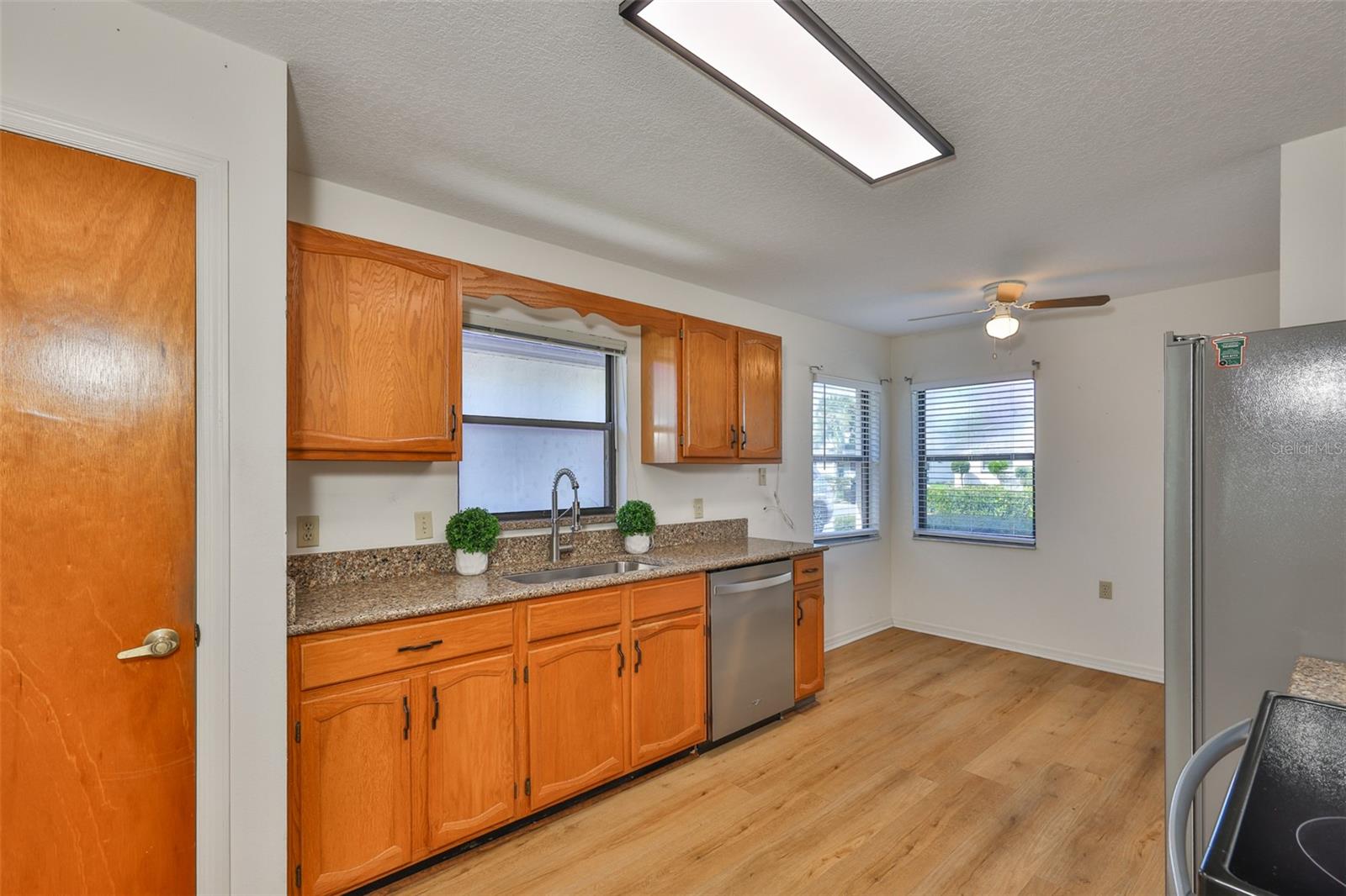 Image 16 of 39 For 6253 Sandpipers Drive