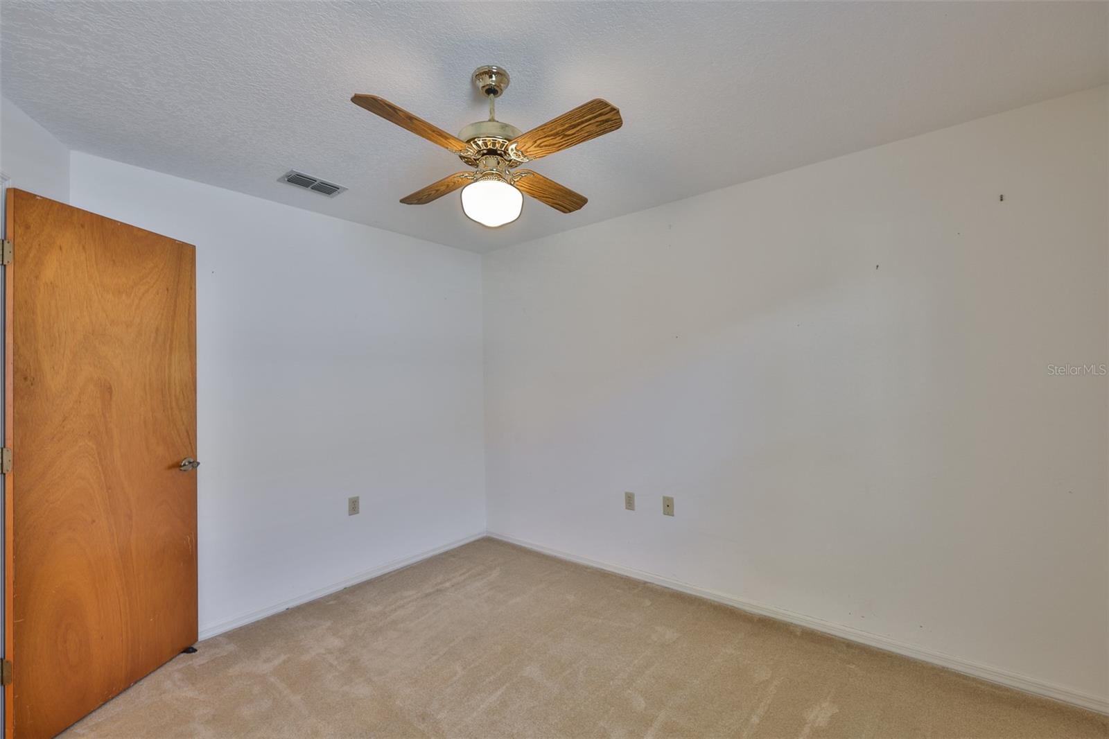 Image 25 of 39 For 6253 Sandpipers Drive