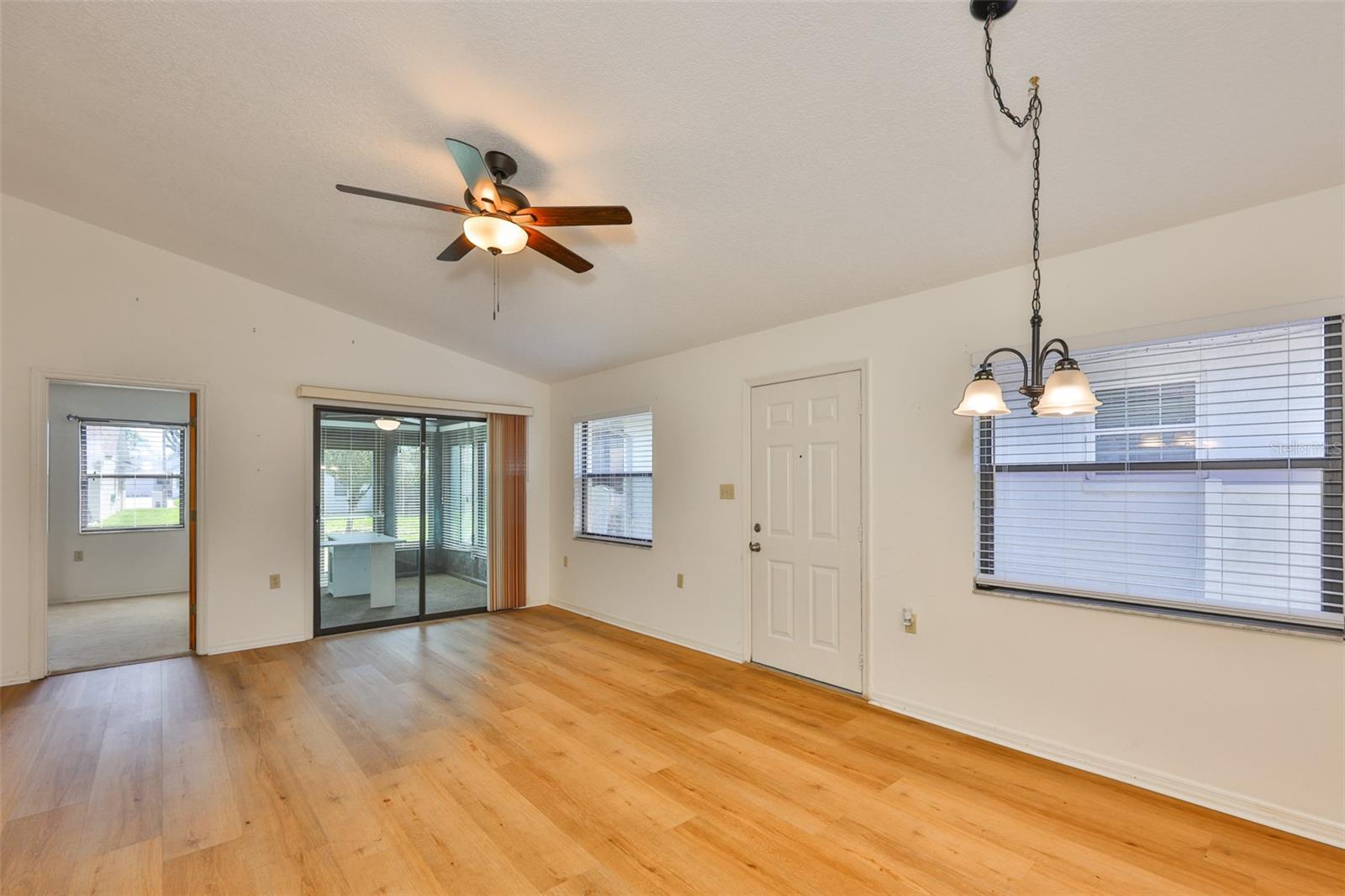 Image 6 of 39 For 6253 Sandpipers Drive