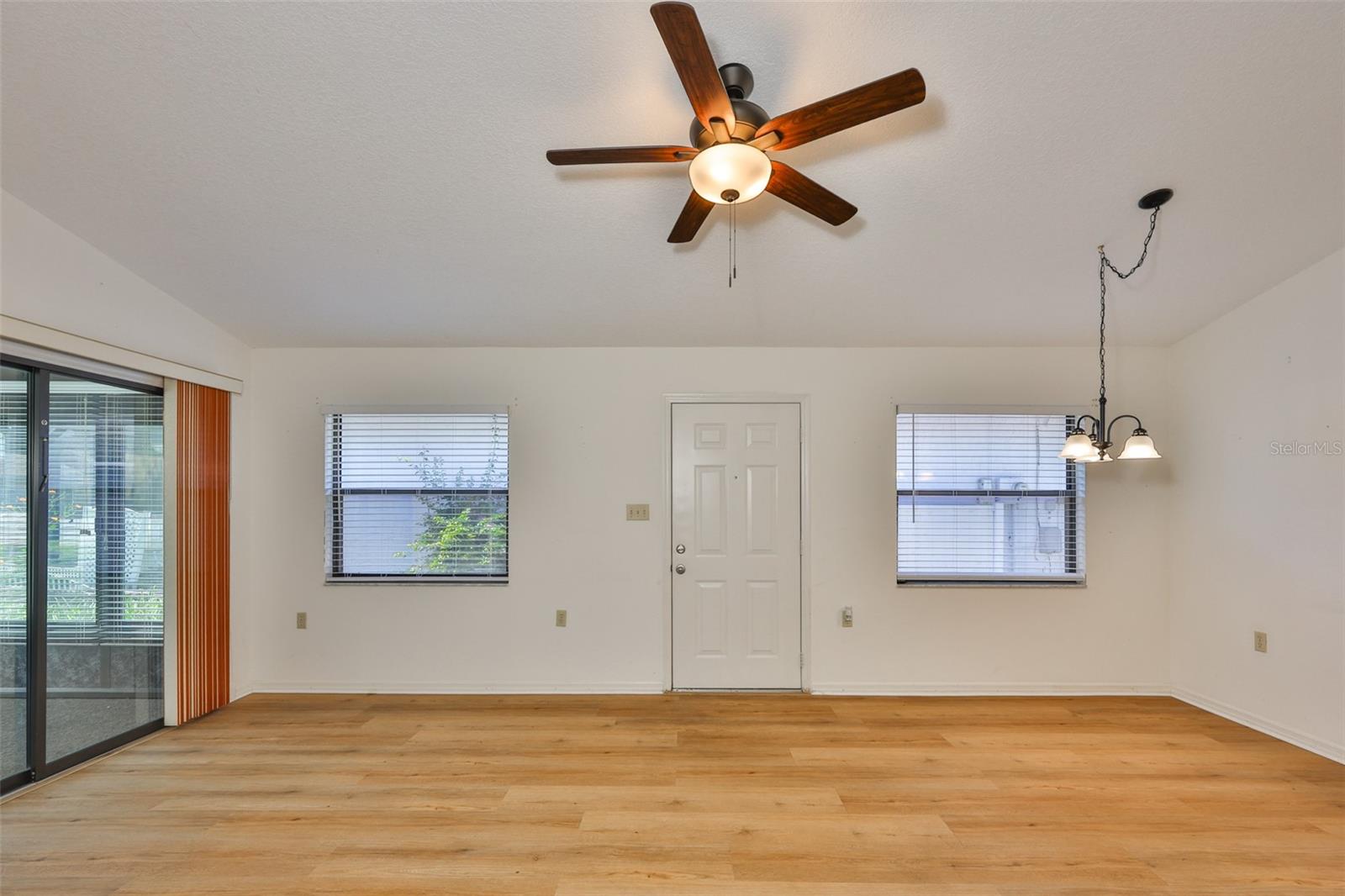Image 7 of 39 For 6253 Sandpipers Drive