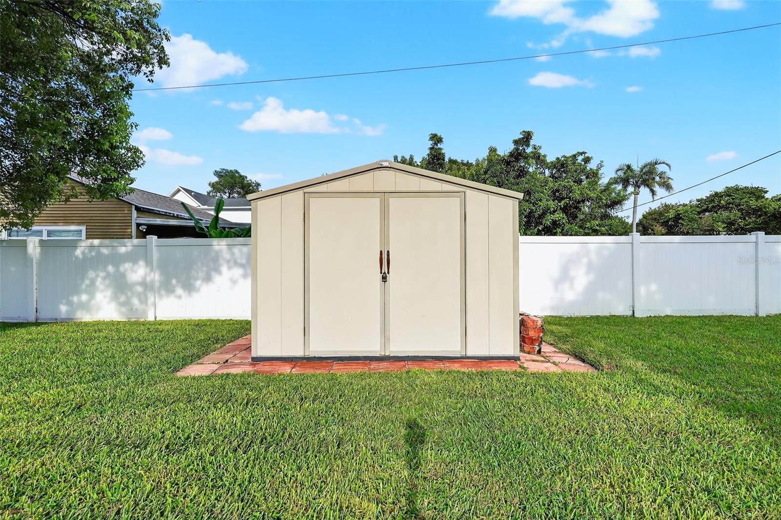 Image 42 of 45 For 1106 Peninsular Street