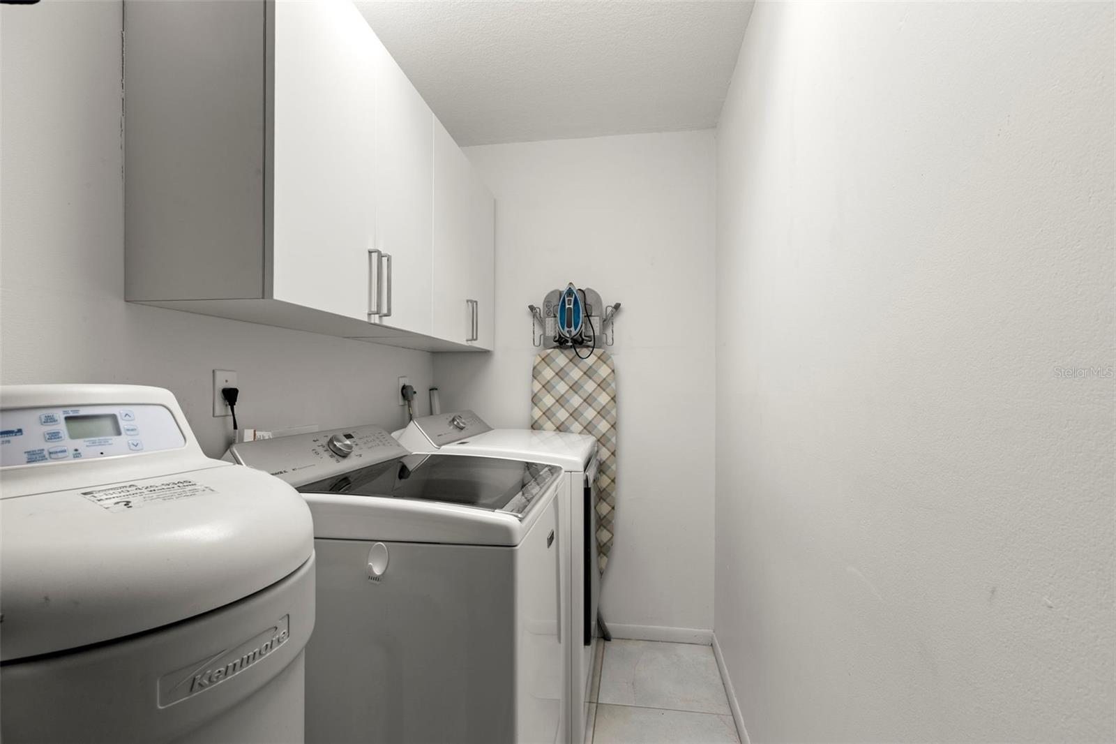 Image 44 of 58 For 736 Island Way 604