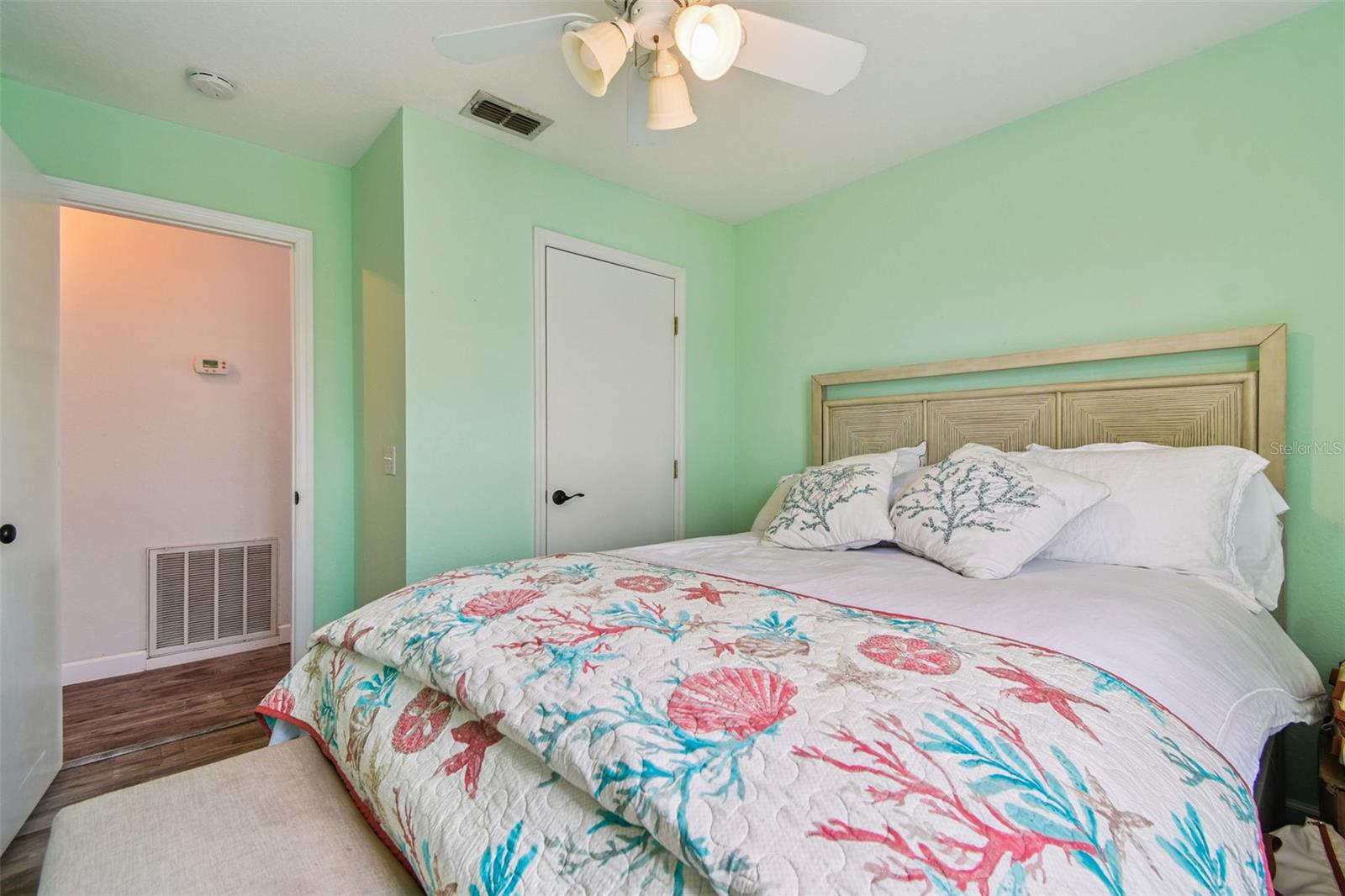 Image 15 of 54 For 16313 1st Street E