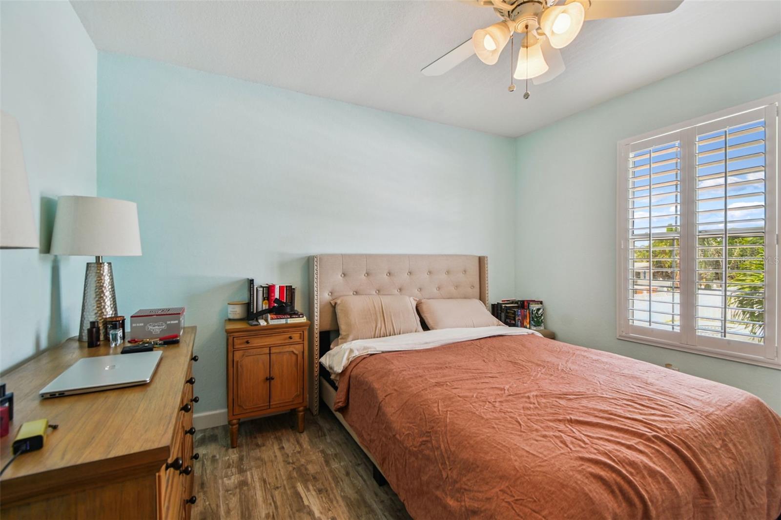 Image 16 of 54 For 16313 1st Street E