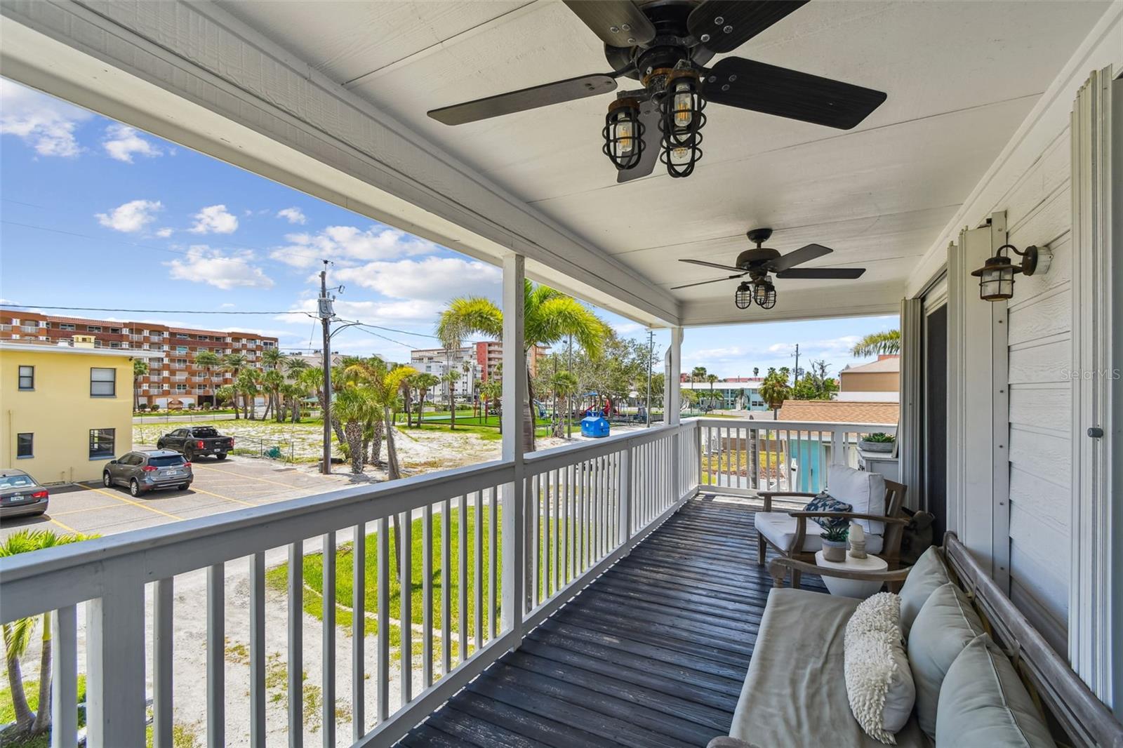 Image 21 of 54 For 16313 1st Street E