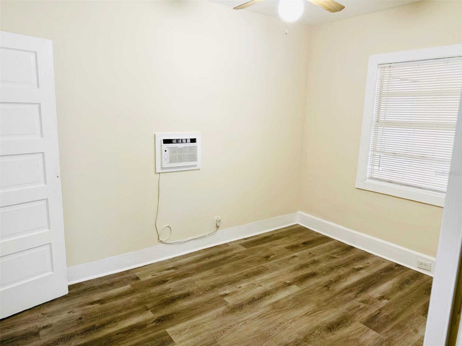 Image 11 of 20 For 3242 6th Avenue S
