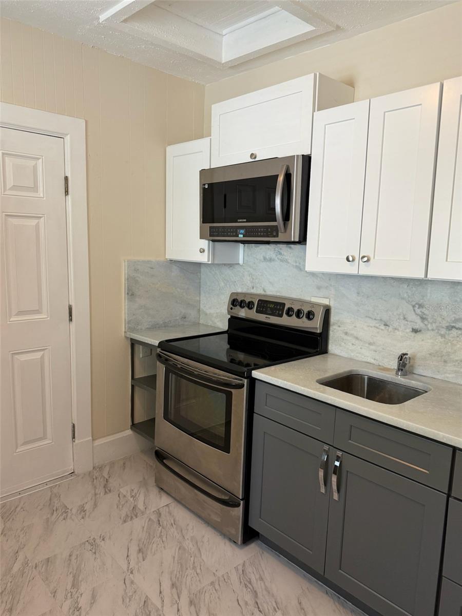 Image 16 of 20 For 3242 6th Avenue S