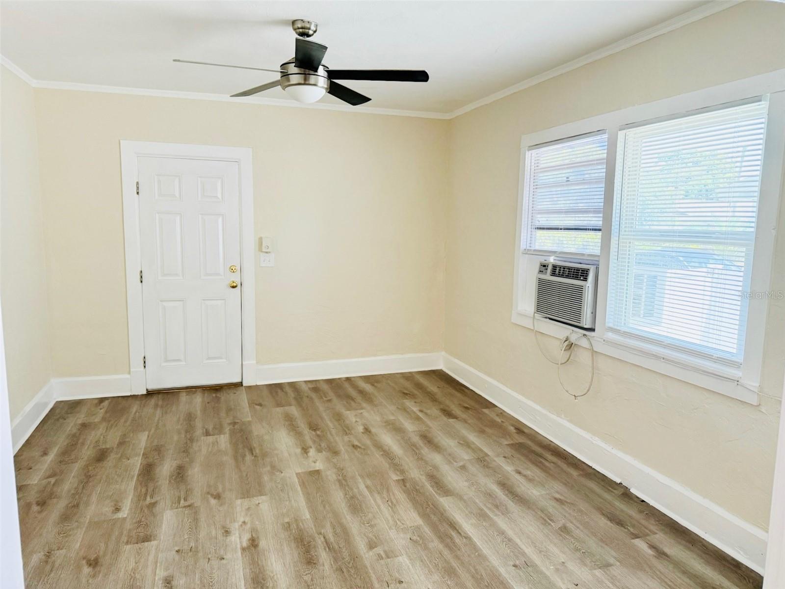 Image 4 of 20 For 3242 6th Avenue S