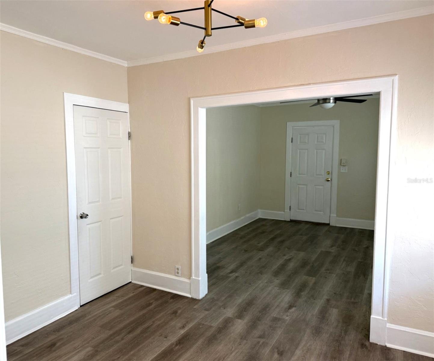 Image 7 of 20 For 3242 6th Avenue S