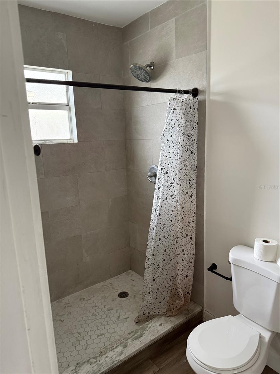 Image 8 of 20 For 3242 6th Avenue S