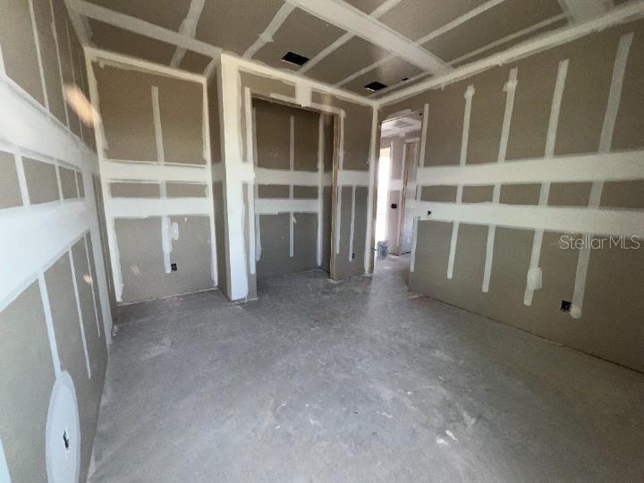 Image 23 of 40 For 2581 Broadwing St