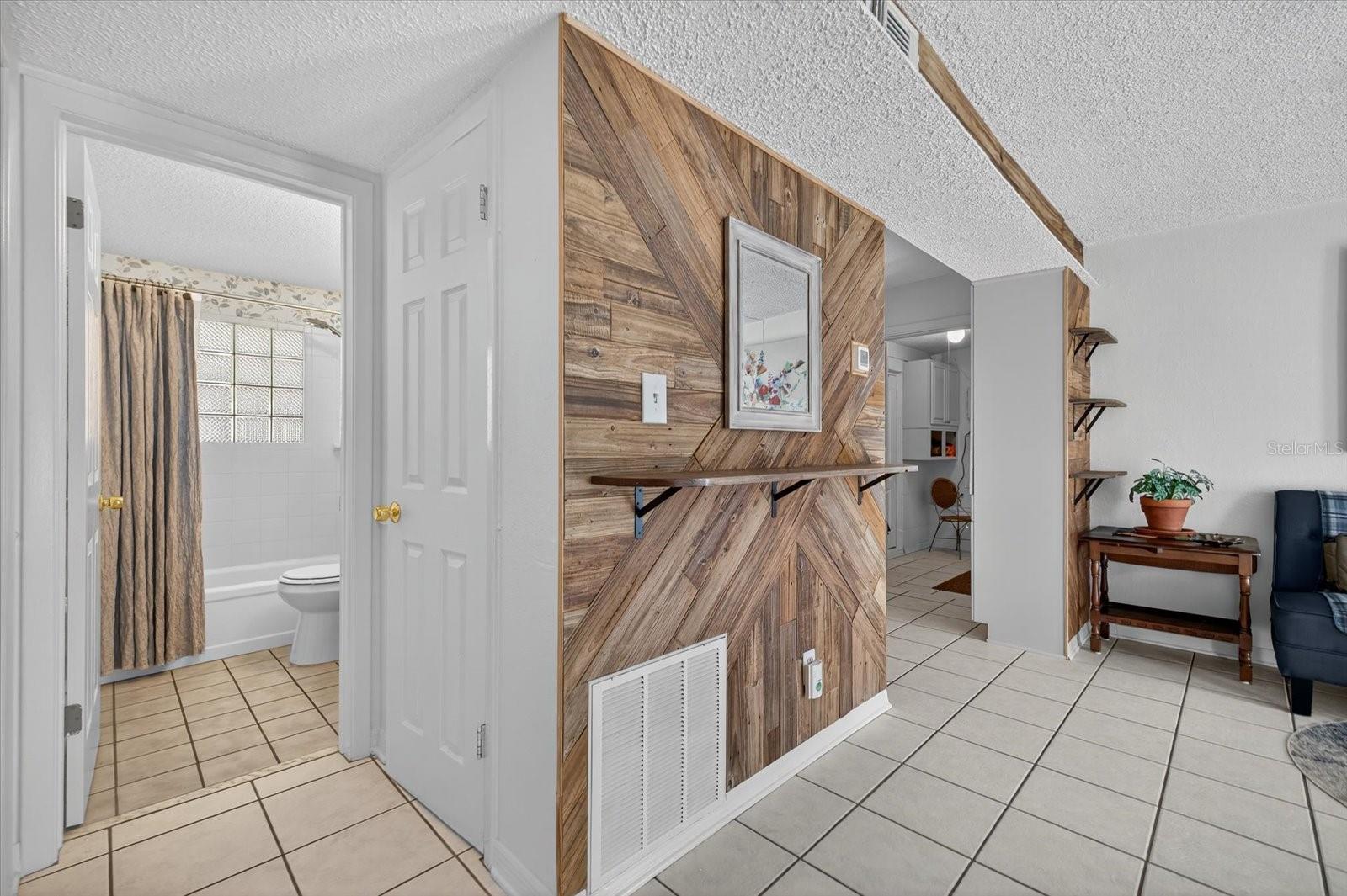Image 11 of 28 For 11031 Martha Avenue