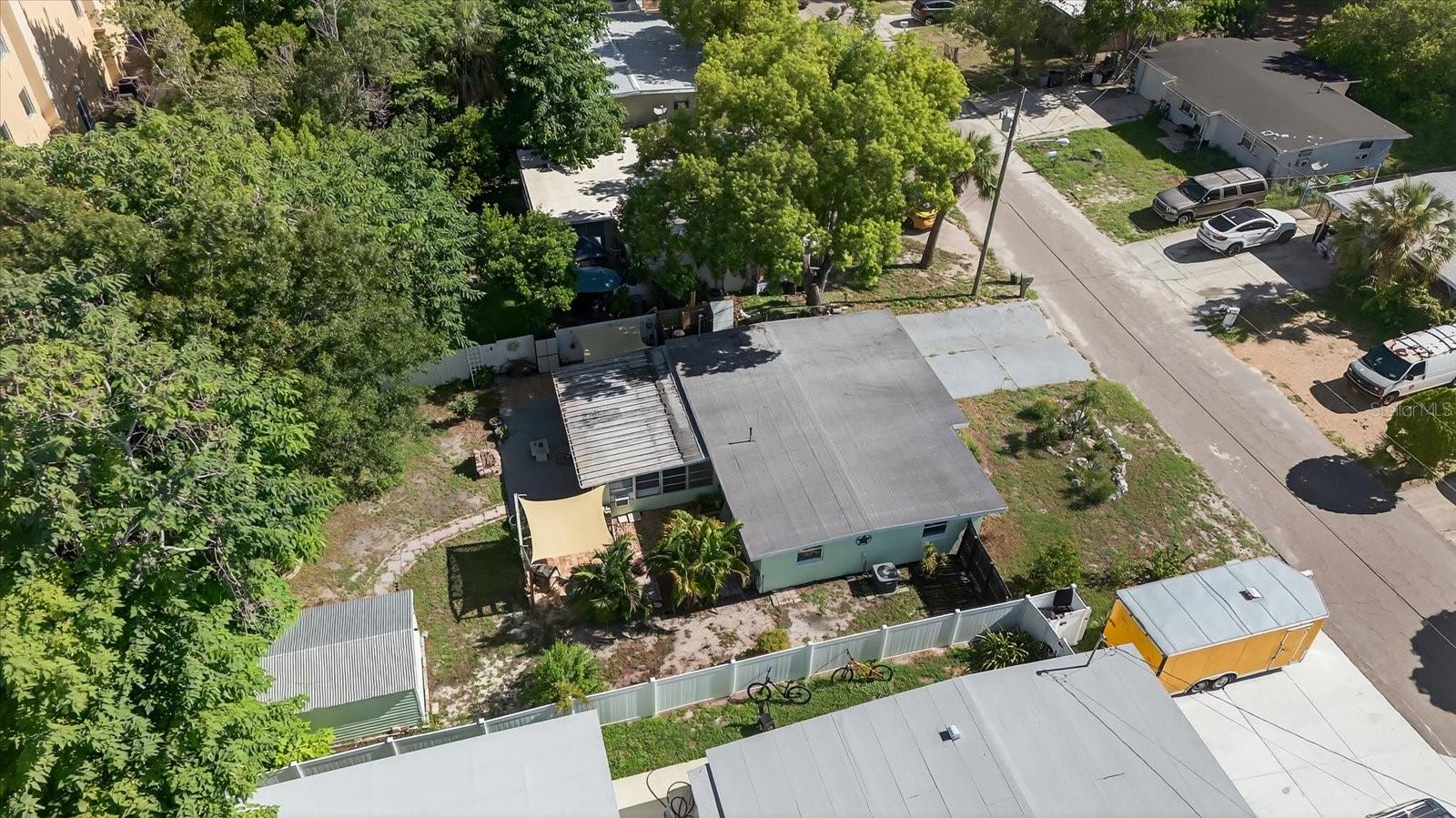 Image 4 of 28 For 11031 Martha Avenue