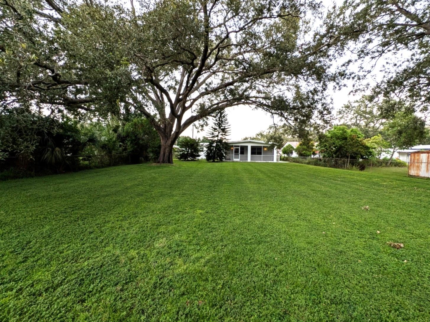 Image 18 of 26 For 2910 Price Avenue