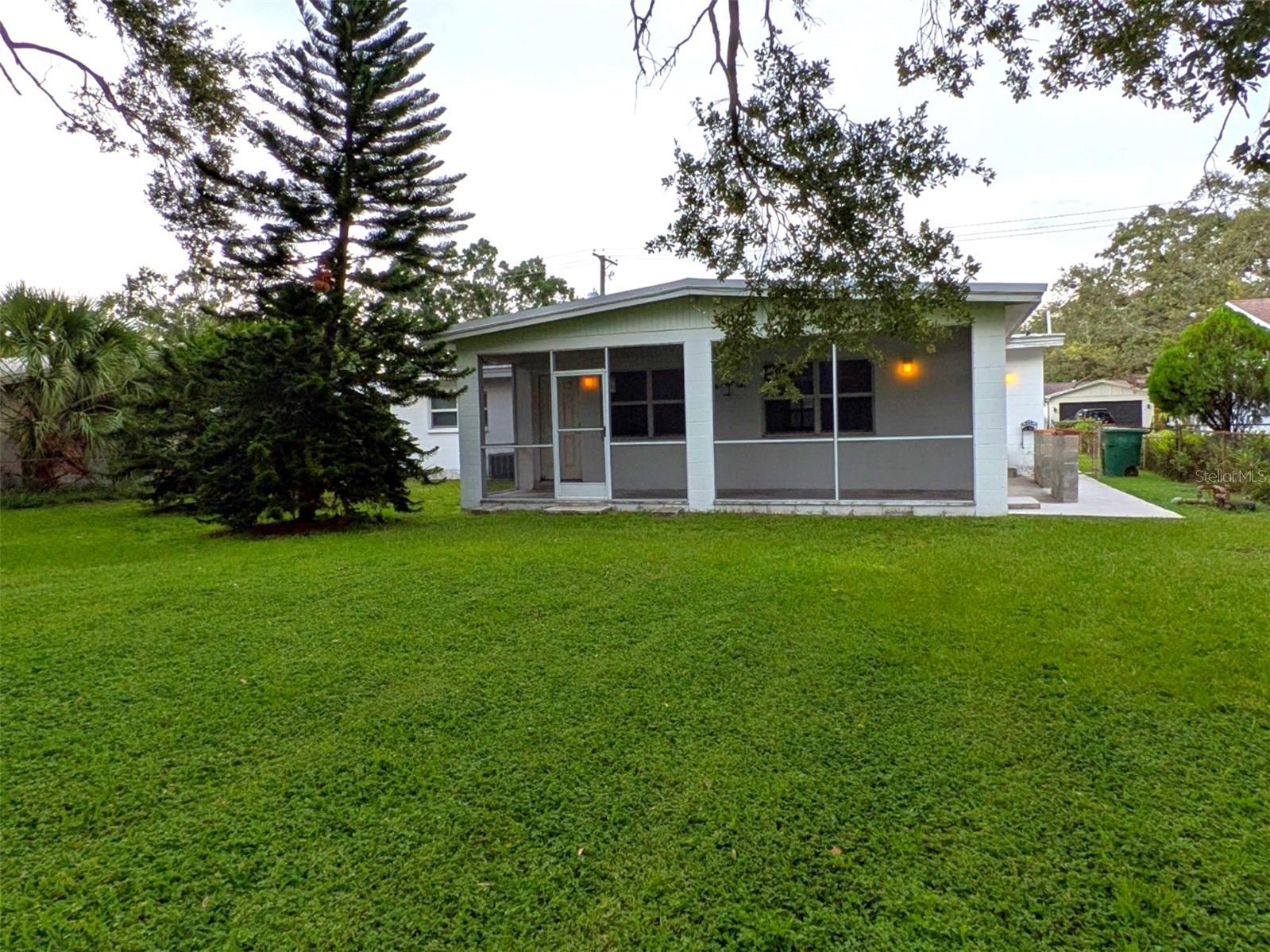 Image 21 of 26 For 2910 Price Avenue