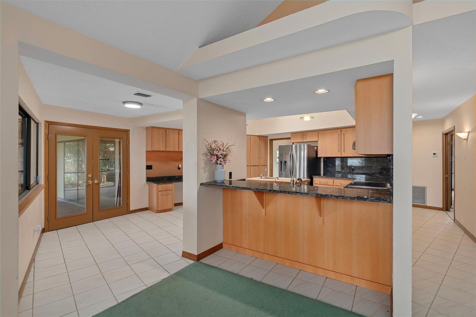 Listing photo id 24 for 228 Lakeside Drive