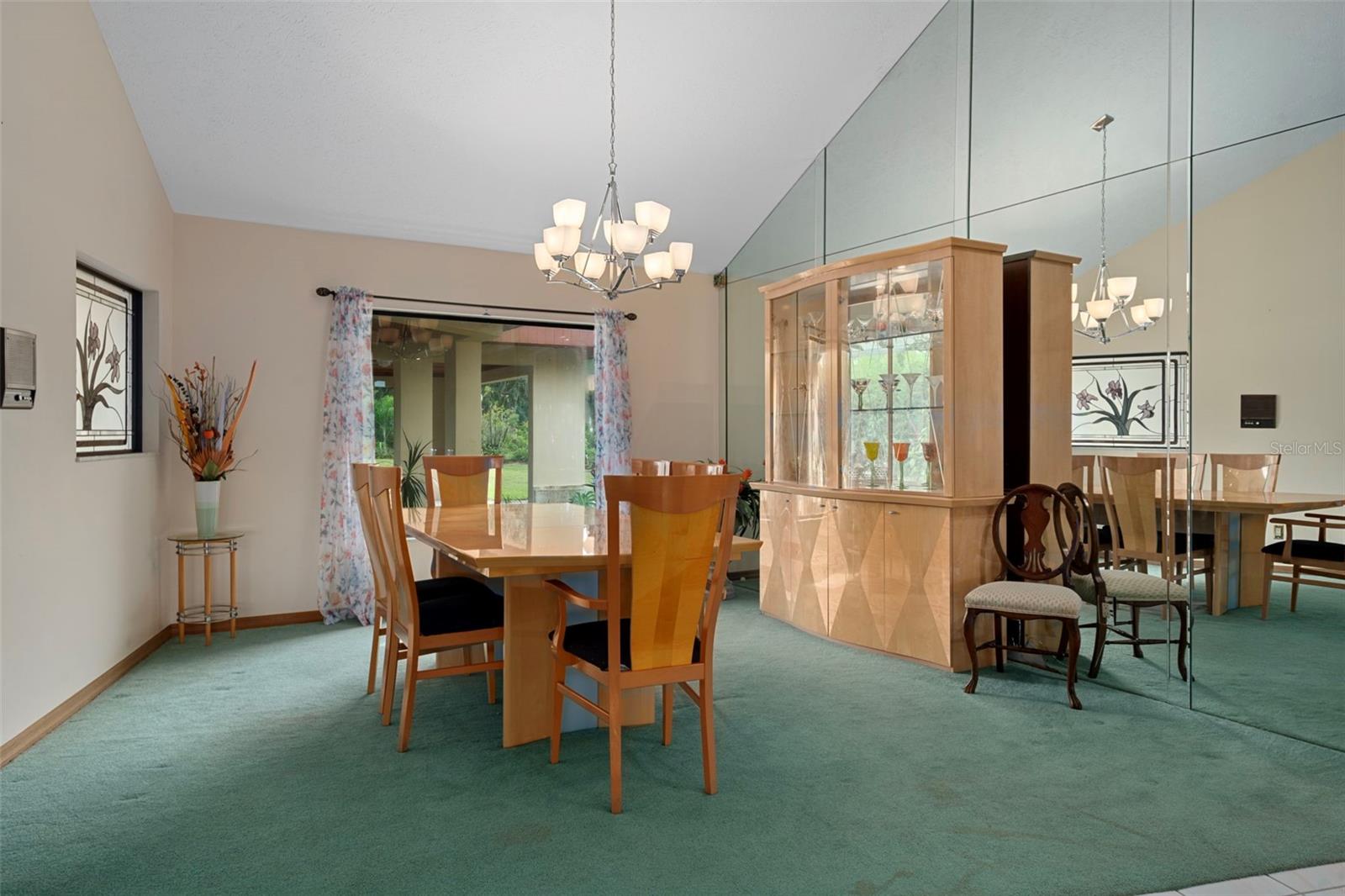 Listing photo id 29 for 228 Lakeside Drive