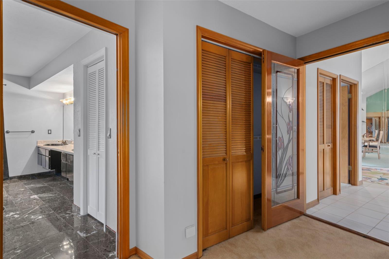 Listing photo id 36 for 228 Lakeside Drive