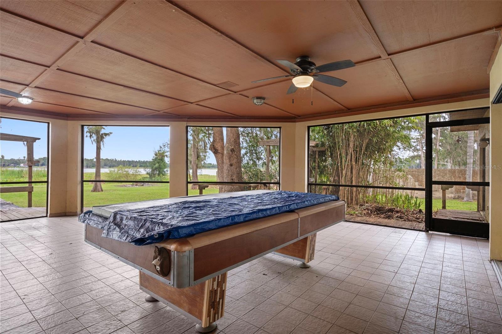 Listing photo id 56 for 228 Lakeside Drive