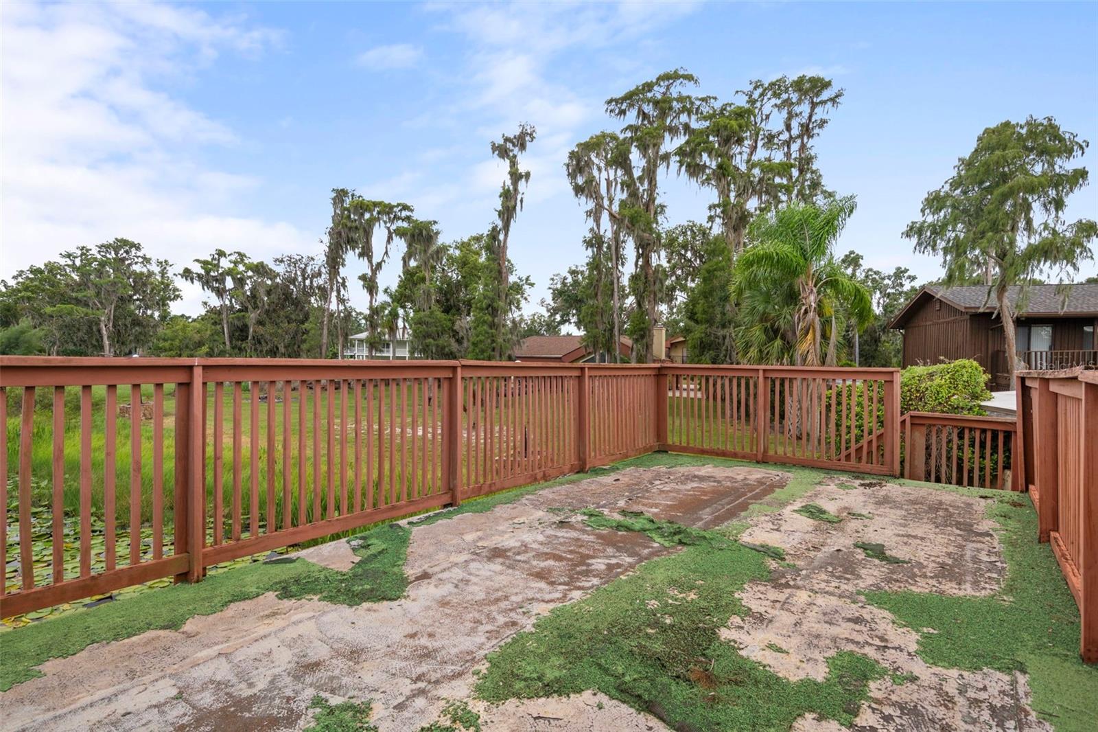 Listing photo id 73 for 228 Lakeside Drive