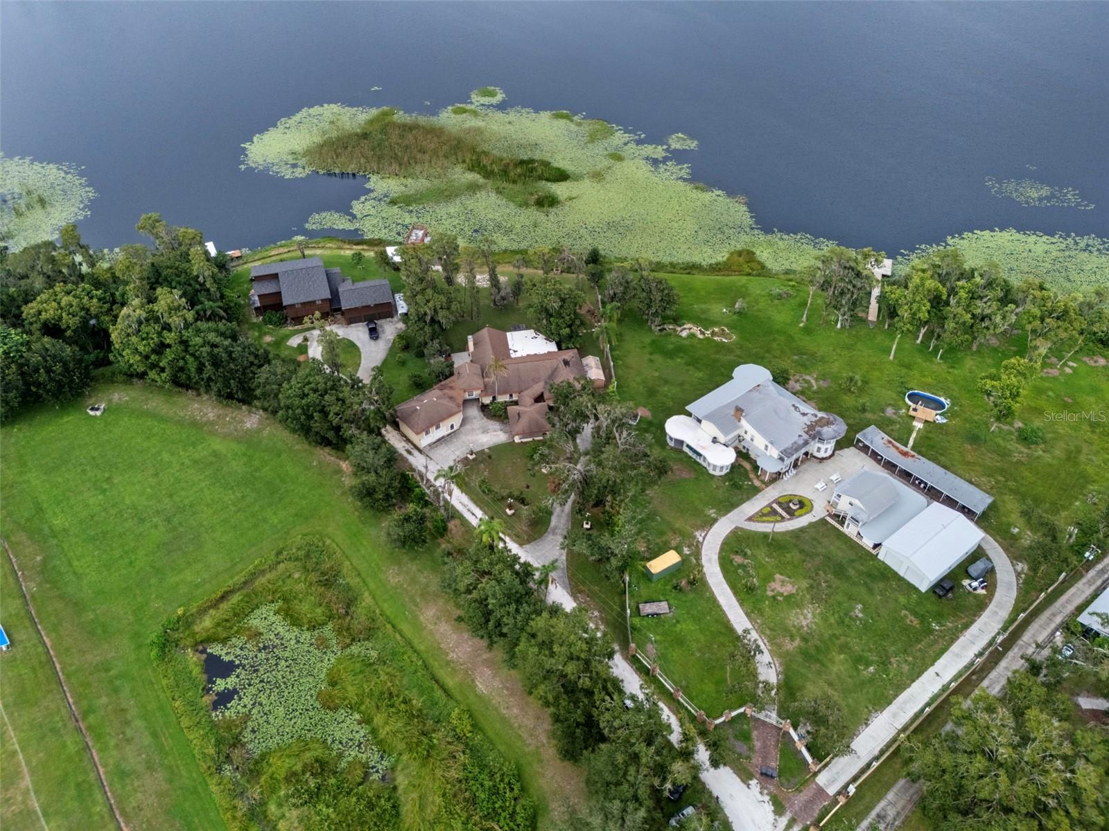 Listing photo id 79 for 228 Lakeside Drive