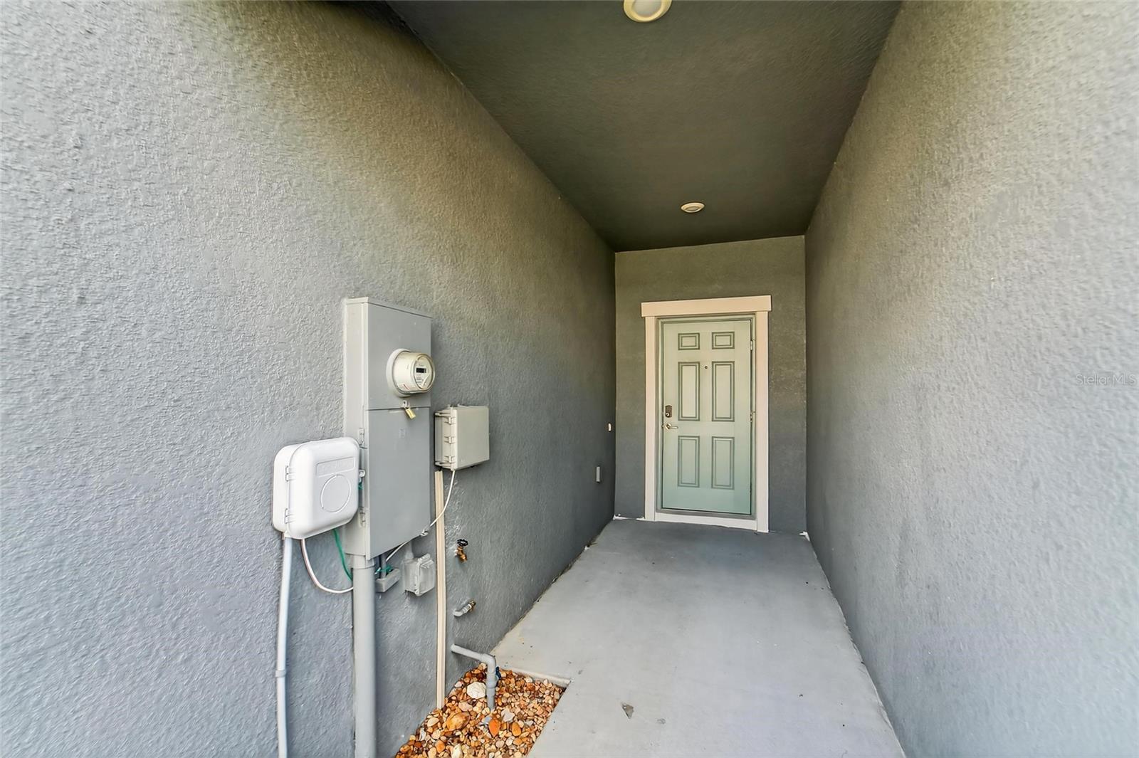 Image 10 of 52 For 14446 Editors Note Street