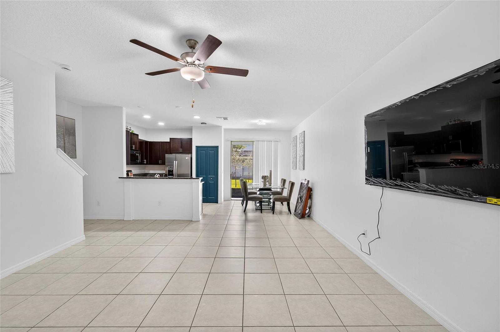 Image 12 of 52 For 14446 Editors Note Street