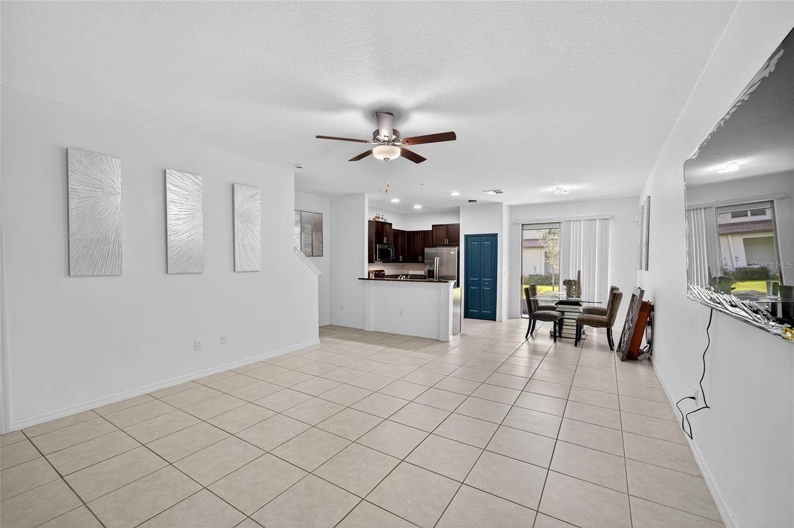 Image 16 of 52 For 14446 Editors Note Street