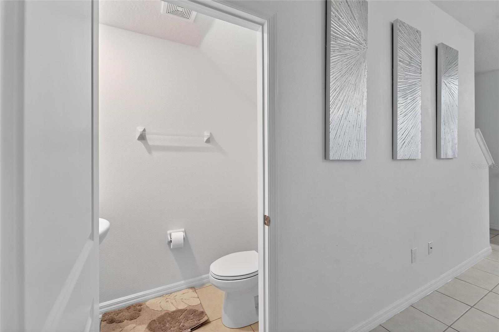 Image 37 of 52 For 14446 Editors Note Street