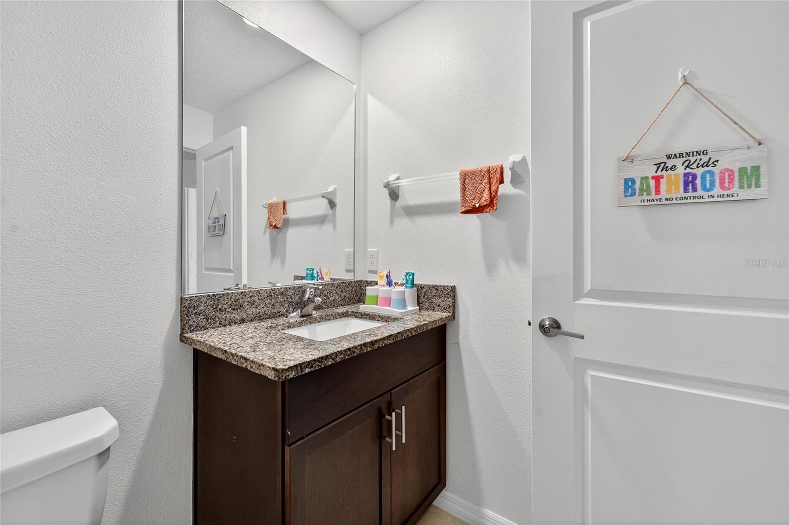 Image 41 of 52 For 14446 Editors Note Street