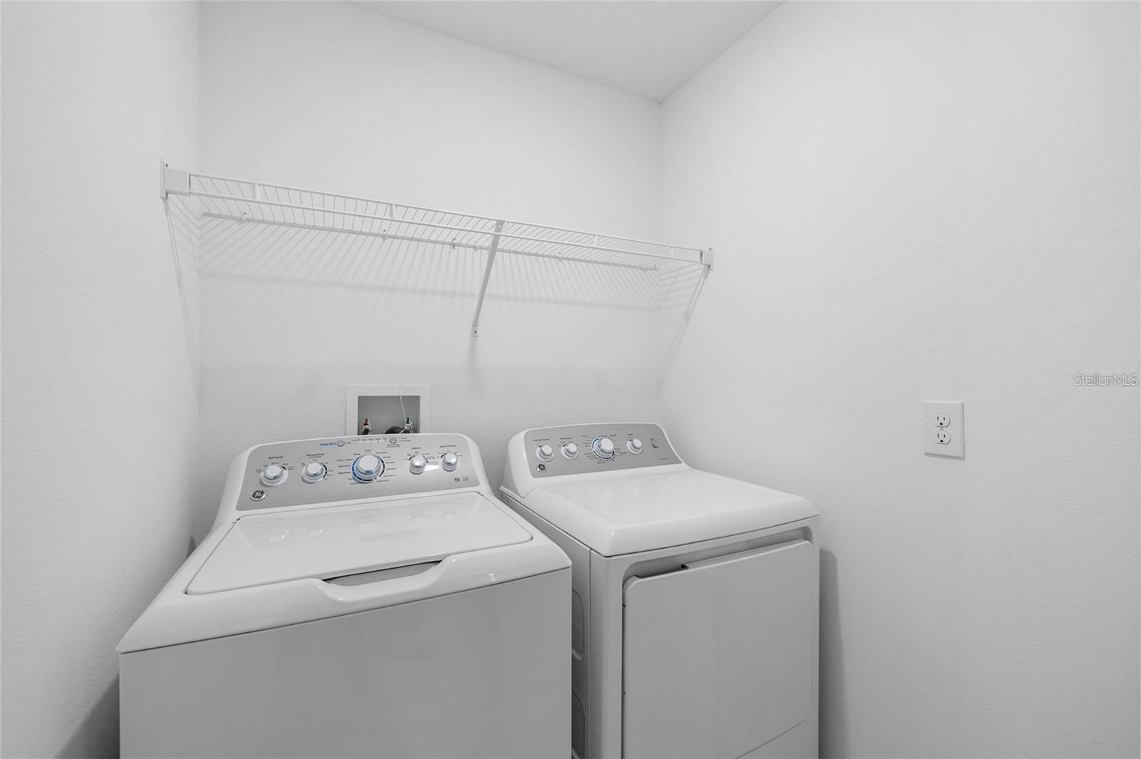 Image 42 of 52 For 14446 Editors Note Street